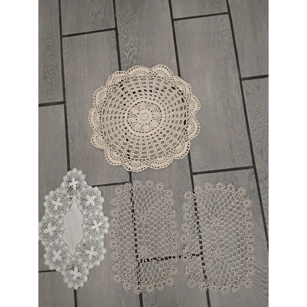 Vintage‎ Crochet Doilies Lot of 4